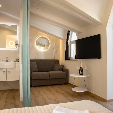 Junior Biagi Aparthotel *